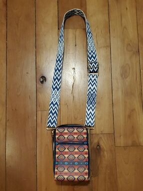 Nativo Patterned Crossbody Bag
